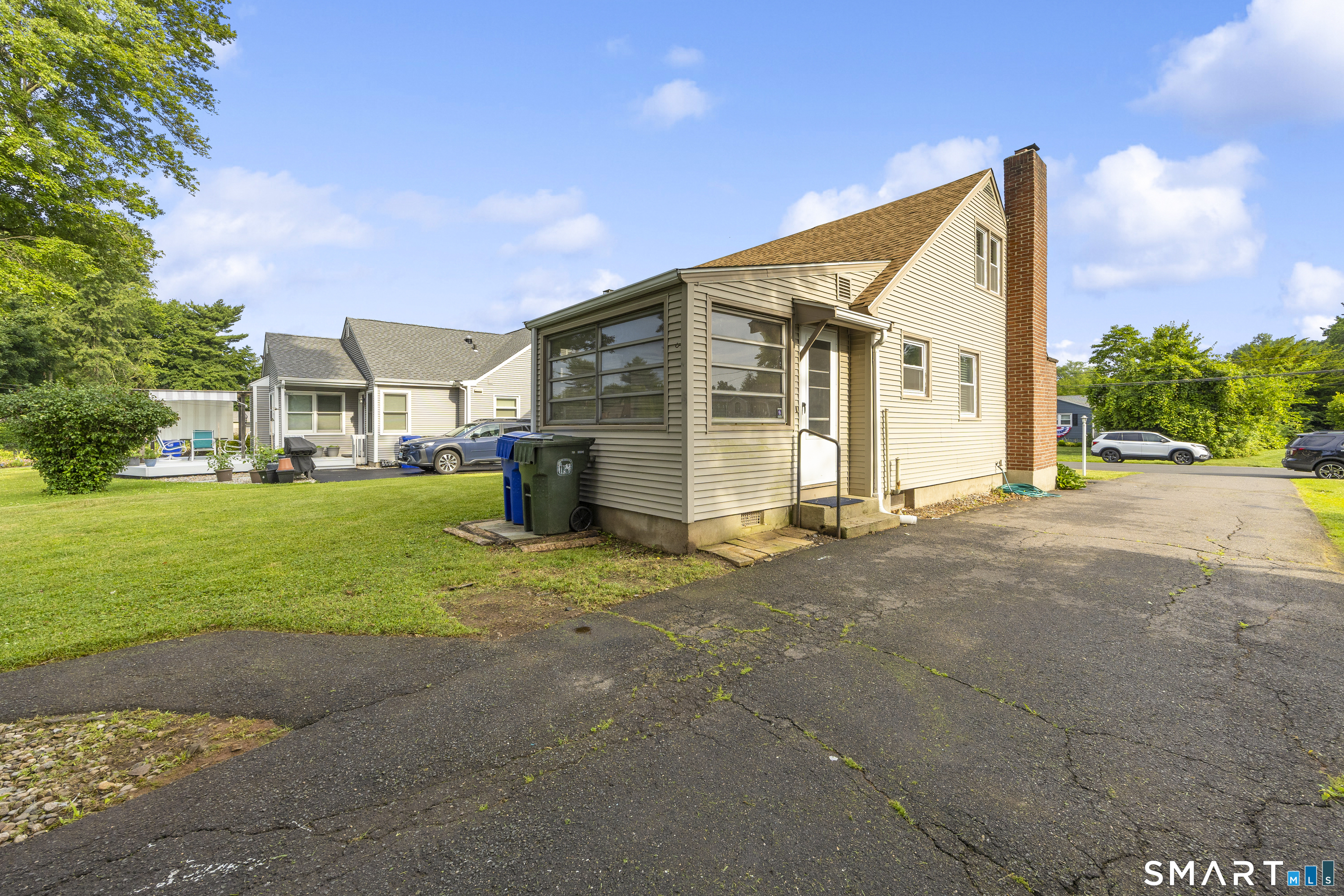 39 Whiteside Street Newington CT 06111