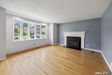 39 Whiteside Street Newington CT 06111