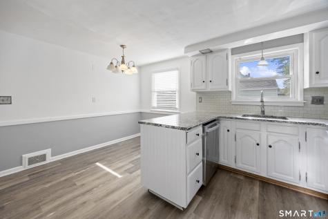 39 Whiteside Street Newington CT 06111