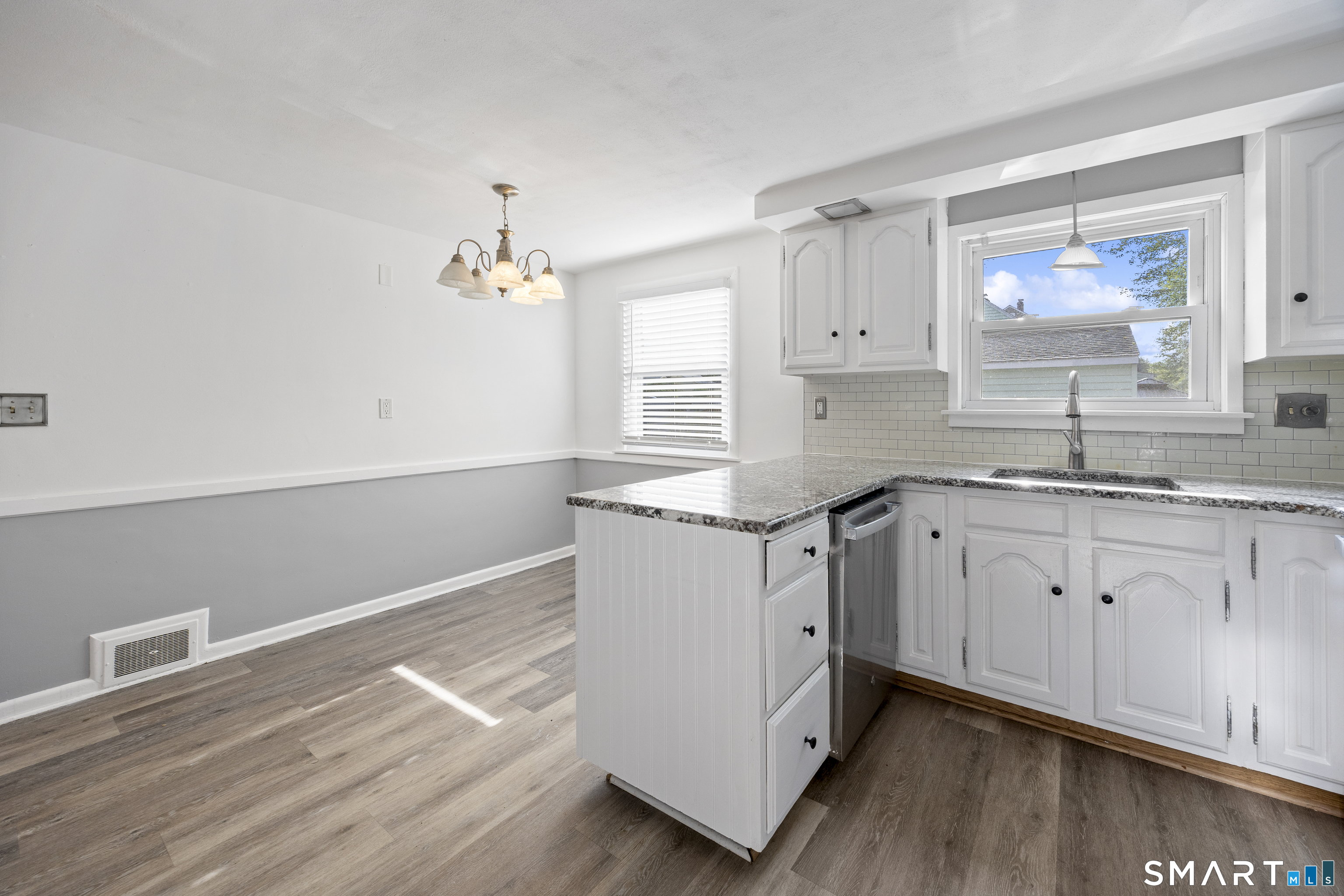 39 Whiteside Street Newington CT 06111