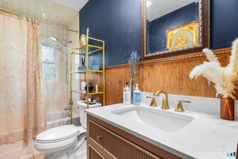 9 Glenridge Drive Ansonia CT 06401