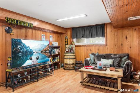 9 Glenridge Drive Ansonia CT 06401