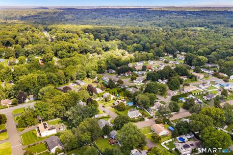 9 Glenridge Drive Ansonia CT 06401