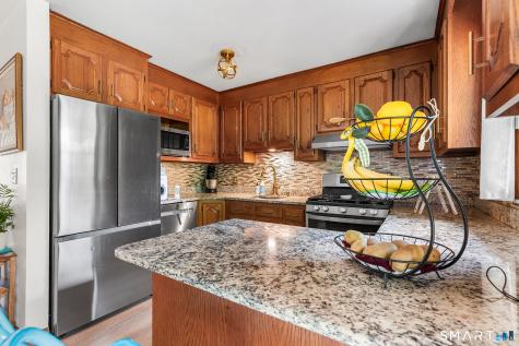 9 Glenridge Drive Ansonia CT 06401