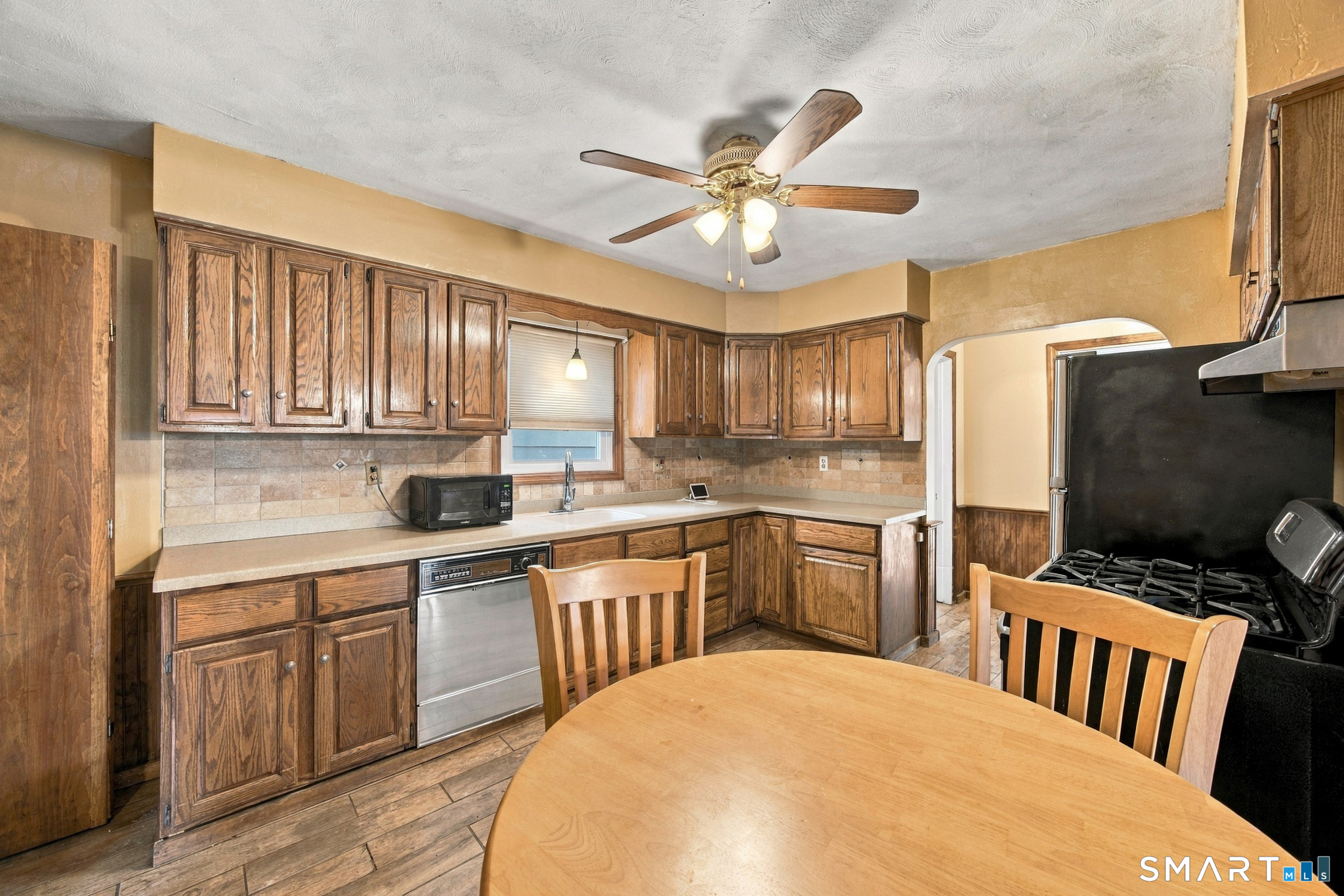 12 West Helen Street Hamden CT 06514