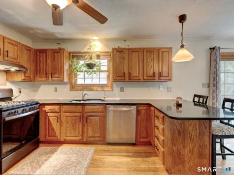 37 Grickis Lane Naugatuck CT 06770