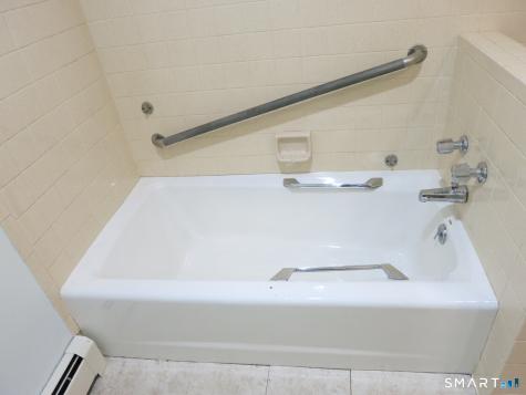 86 Cedar Street Norwich CT 06360