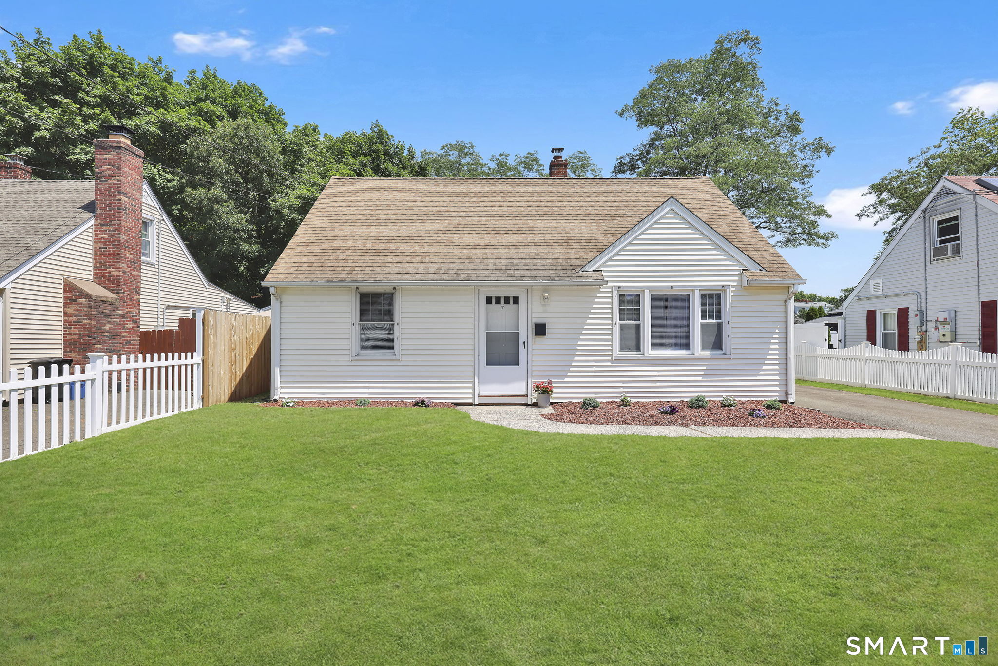 7 James Street East Haven CT 06512
