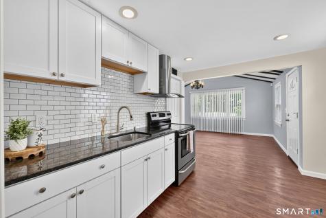 7 James Street East Haven CT 06512