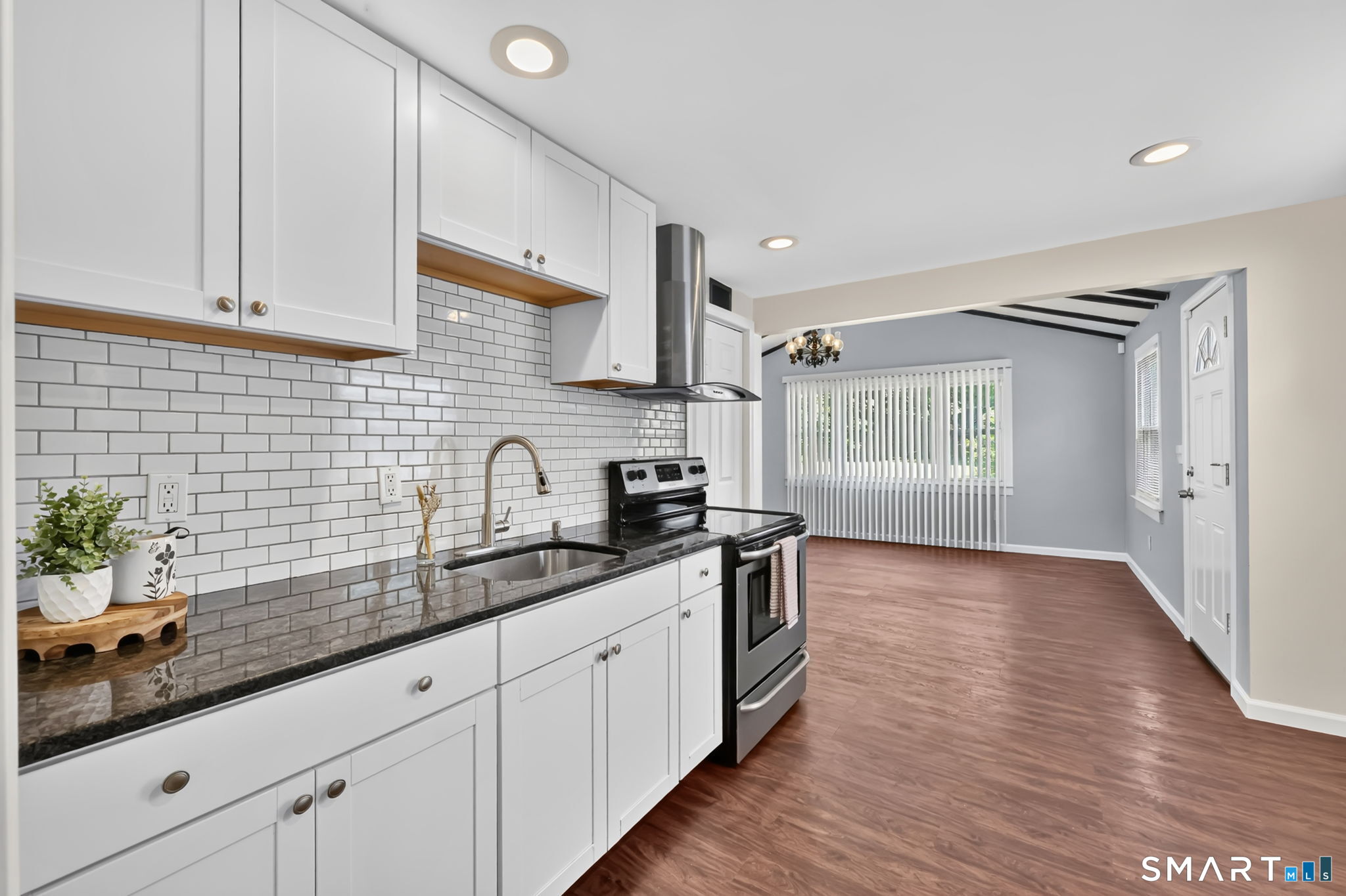 7 James Street East Haven CT 06512