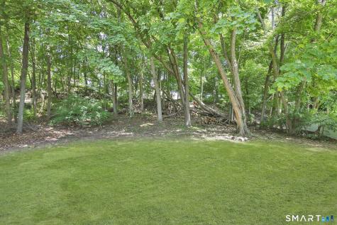 7 James Street East Haven CT 06512