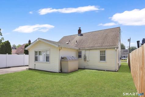 7 James Street East Haven CT 06512