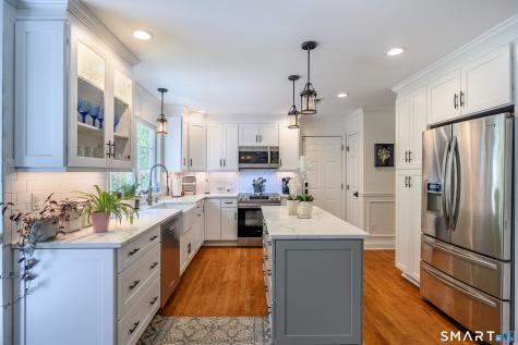 21 Phyllis Lane Newtown CT 06470