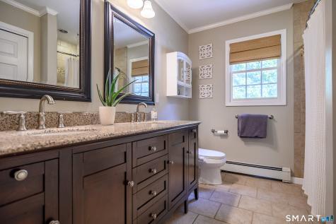 21 Phyllis Lane Newtown CT 06470