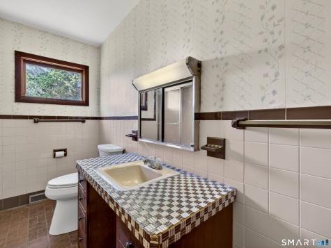 3 Helen Street Norwich CT 06360
