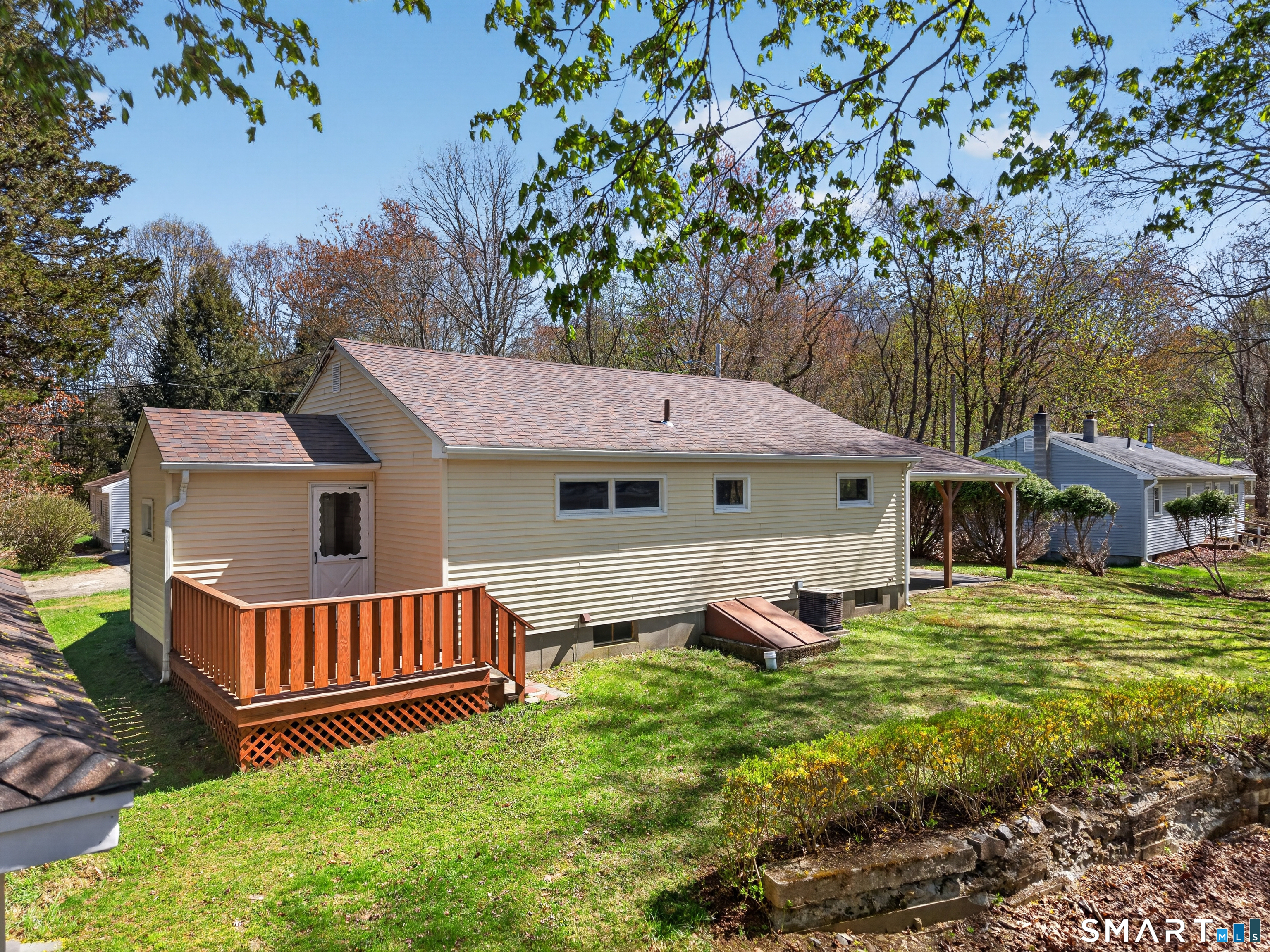 3 Helen Street Norwich CT 06360