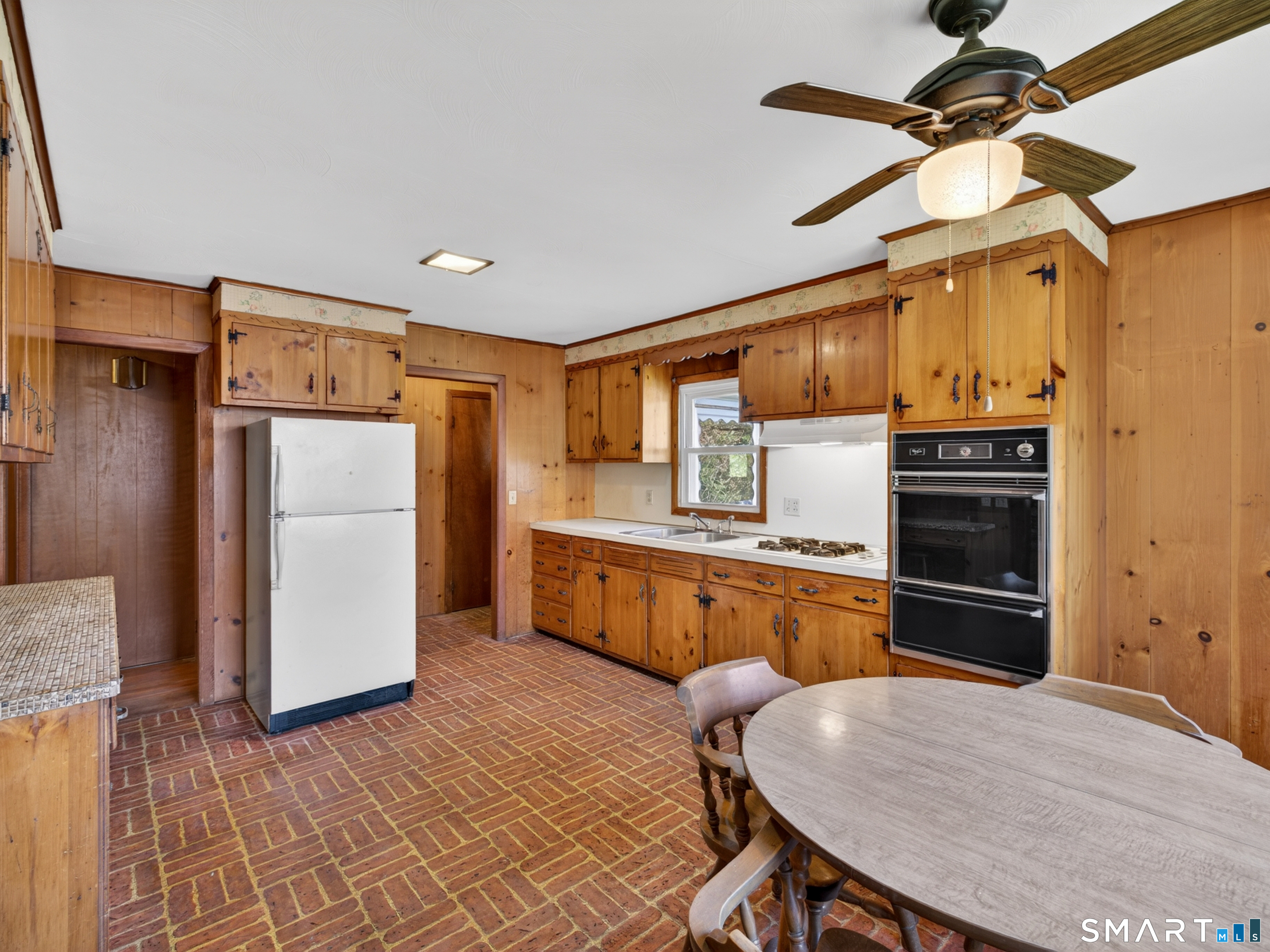 3 Helen Street Norwich CT 06360
