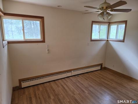 23 Gordon Lane Enfield CT 06082
