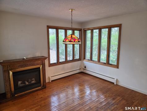 23 Gordon Lane Enfield CT 06082