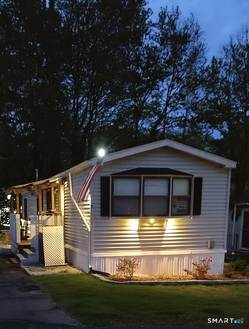 7 Woodland Park Shelton CT 06484