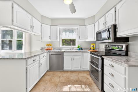 11 Tanglewood Drive Preston CT 06365