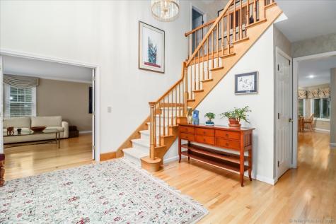 9 Maplewood Drive Danbury CT 06811