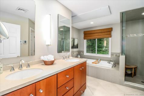 9 Maplewood Drive Danbury CT 06811