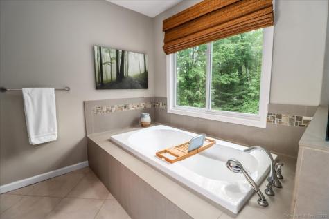 9 Maplewood Drive Danbury CT 06811