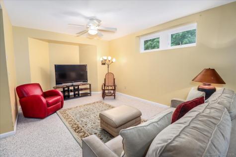 9 Maplewood Drive Danbury CT 06811