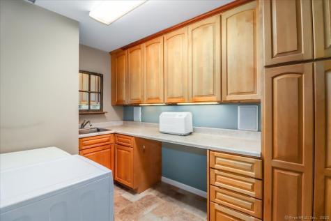 9 Maplewood Drive Danbury CT 06811