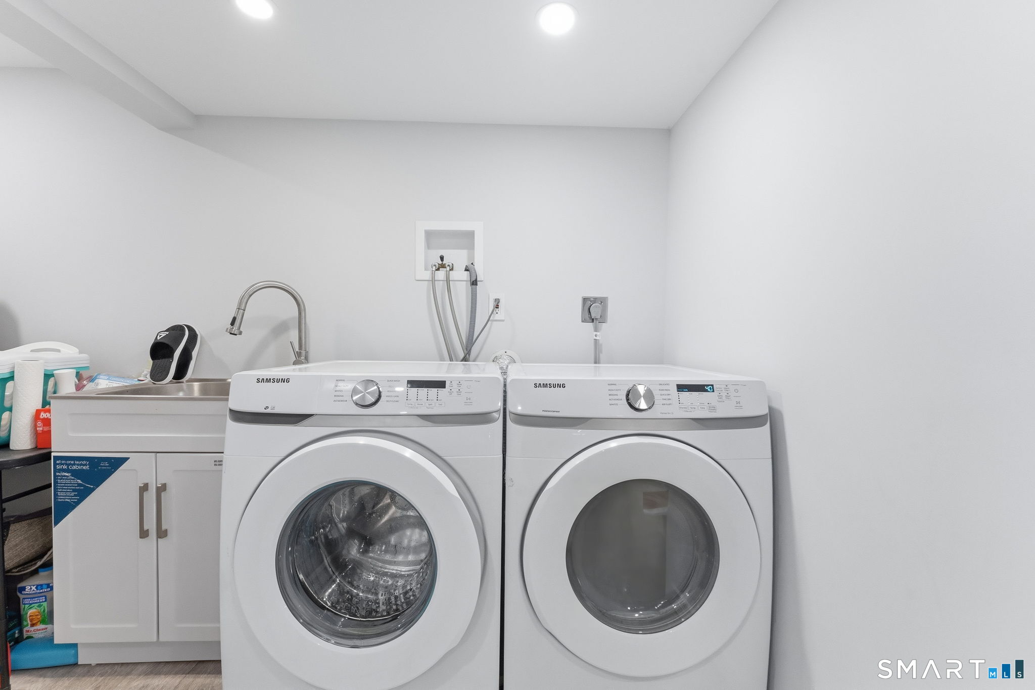 285 Dexter Drive Bridgeport CT 06606