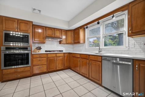 12 Church Street East Haven CT 06512