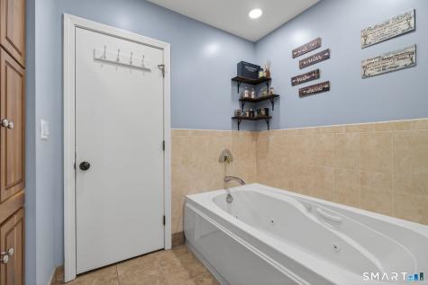 12 Church Street East Haven CT 06512