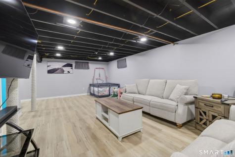 12 Church Street East Haven CT 06512