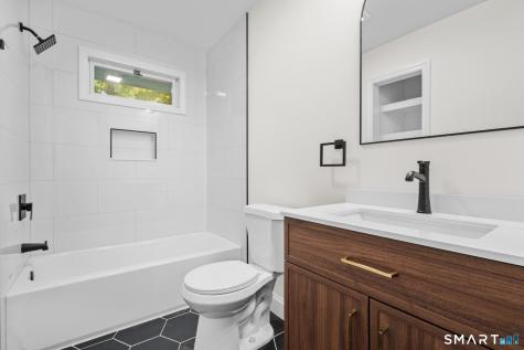 18 Happy Acres Road Clinton CT 06413