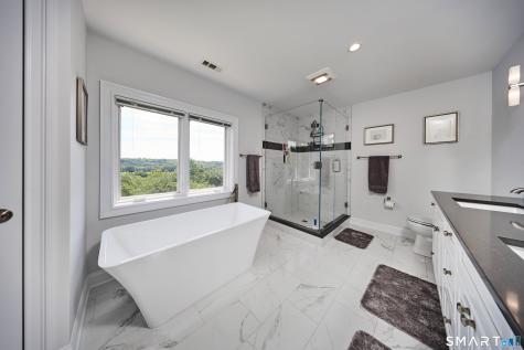 4 Nature Lane Shelton CT 06484