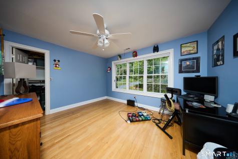 4 Nature Lane Shelton CT 06484