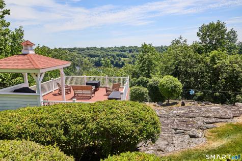 4 Nature Lane Shelton CT 06484