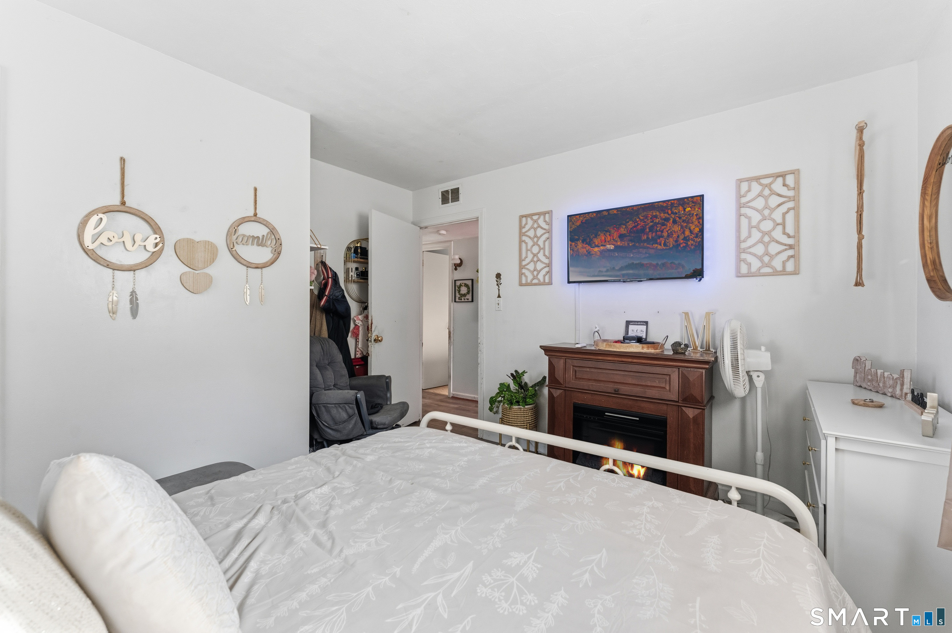 416 Litchfield Drive Windsor Locks CT 06096