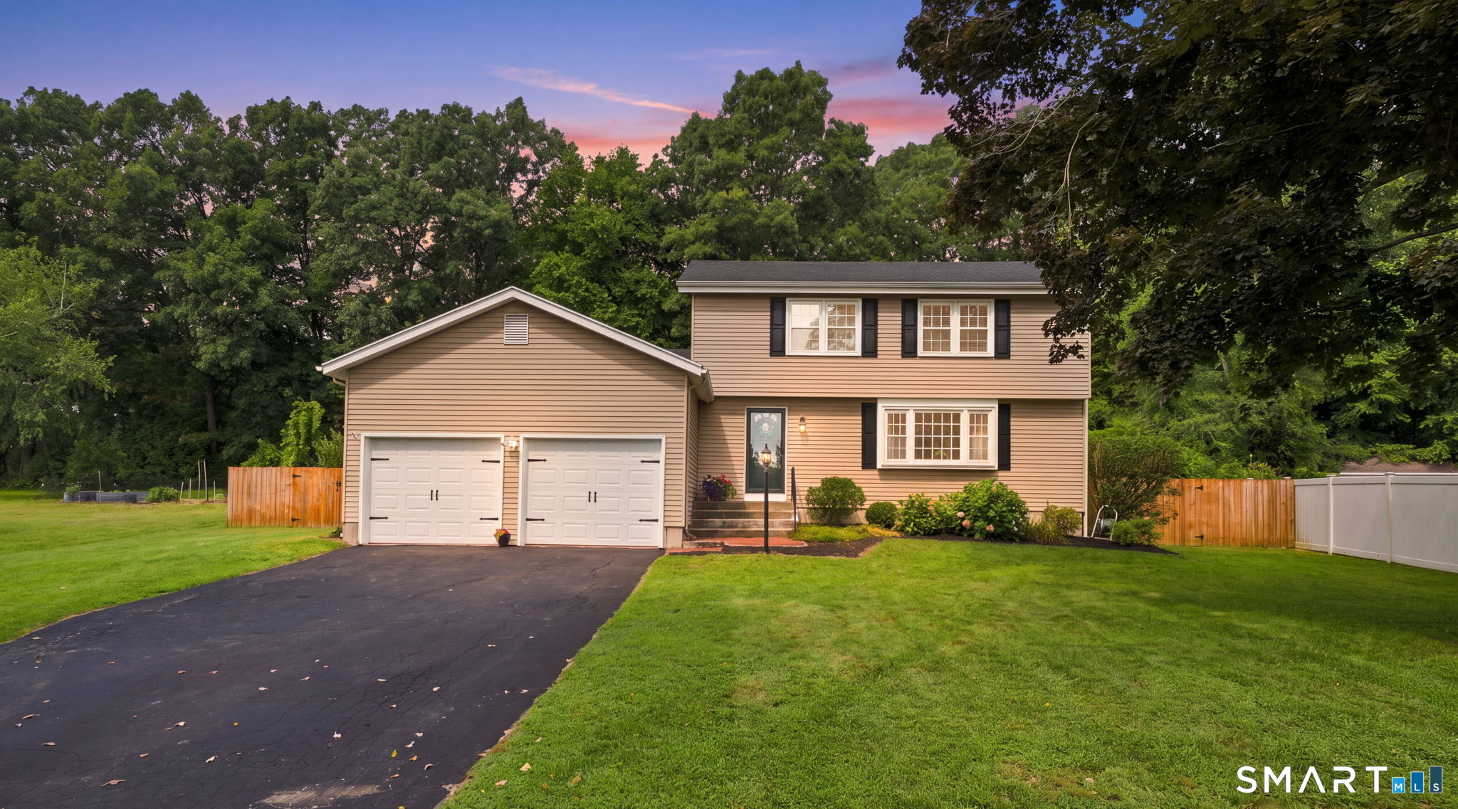 61 Broadleaf Circle Windsor CT 06095