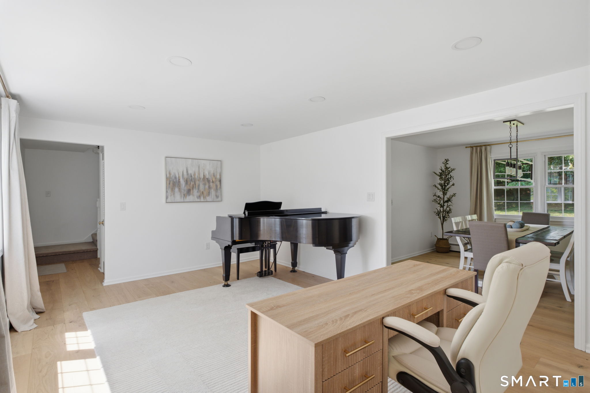 61 Broadleaf Circle Windsor CT 06095