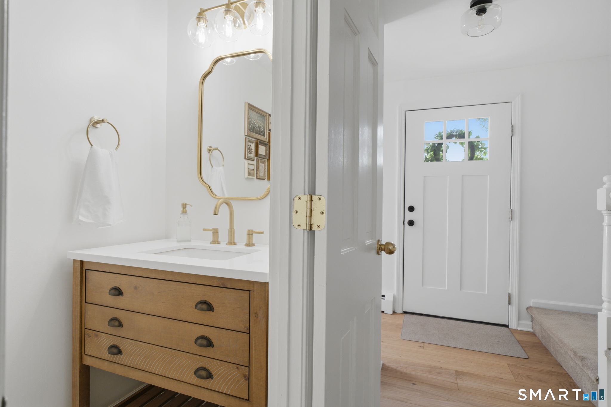 61 Broadleaf Circle Windsor CT 06095