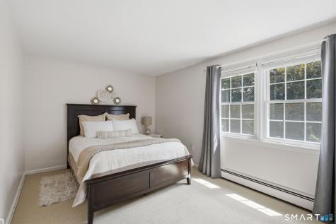 61 Broadleaf Circle Windsor CT 06095