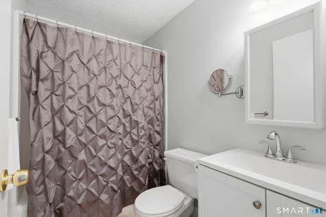 61 Broadleaf Circle Windsor CT 06095