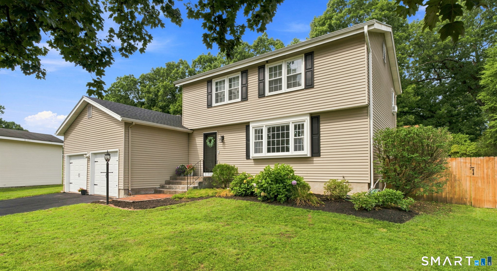 61 Broadleaf Circle Windsor CT 06095