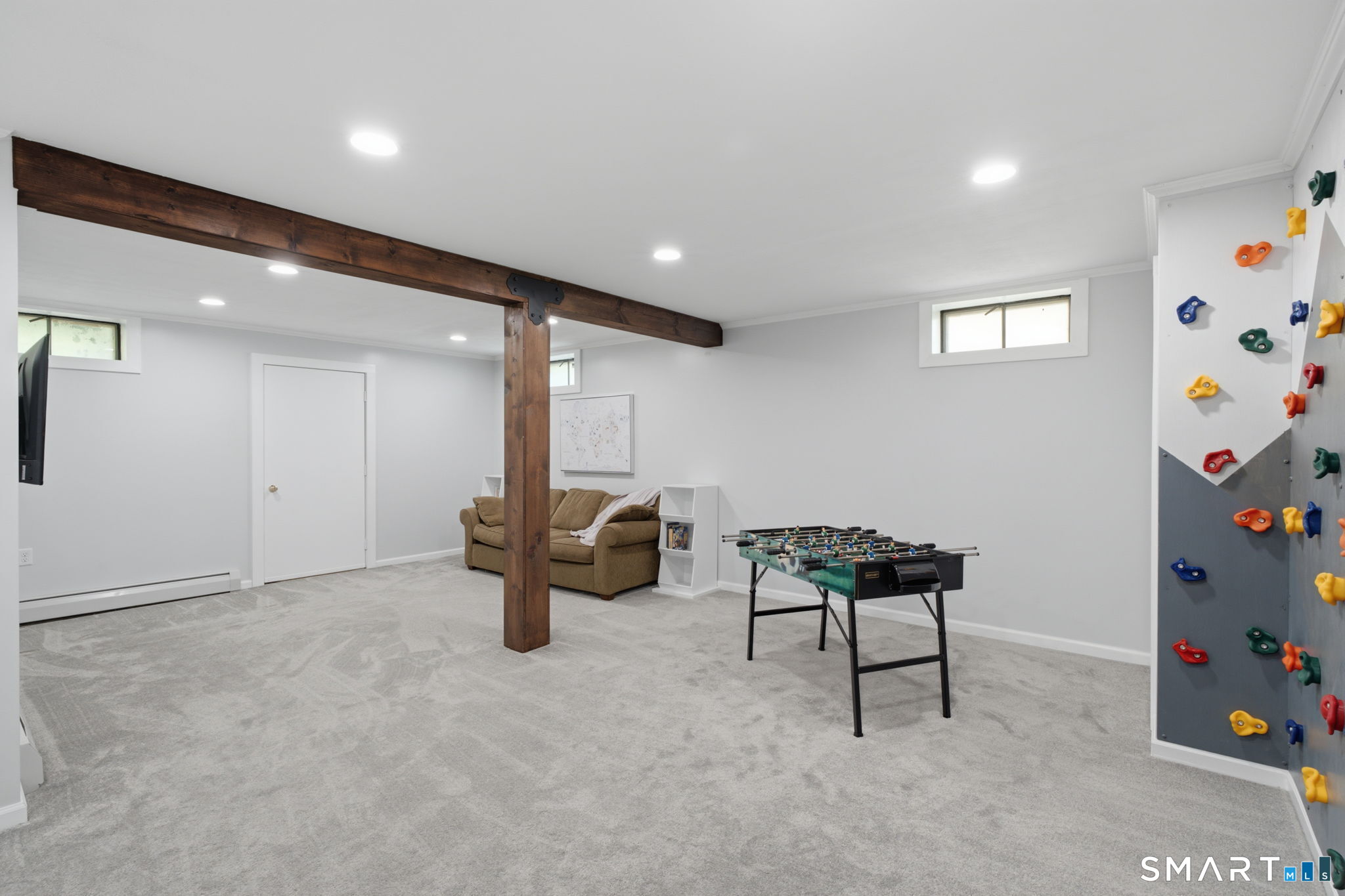 61 Broadleaf Circle Windsor CT 06095