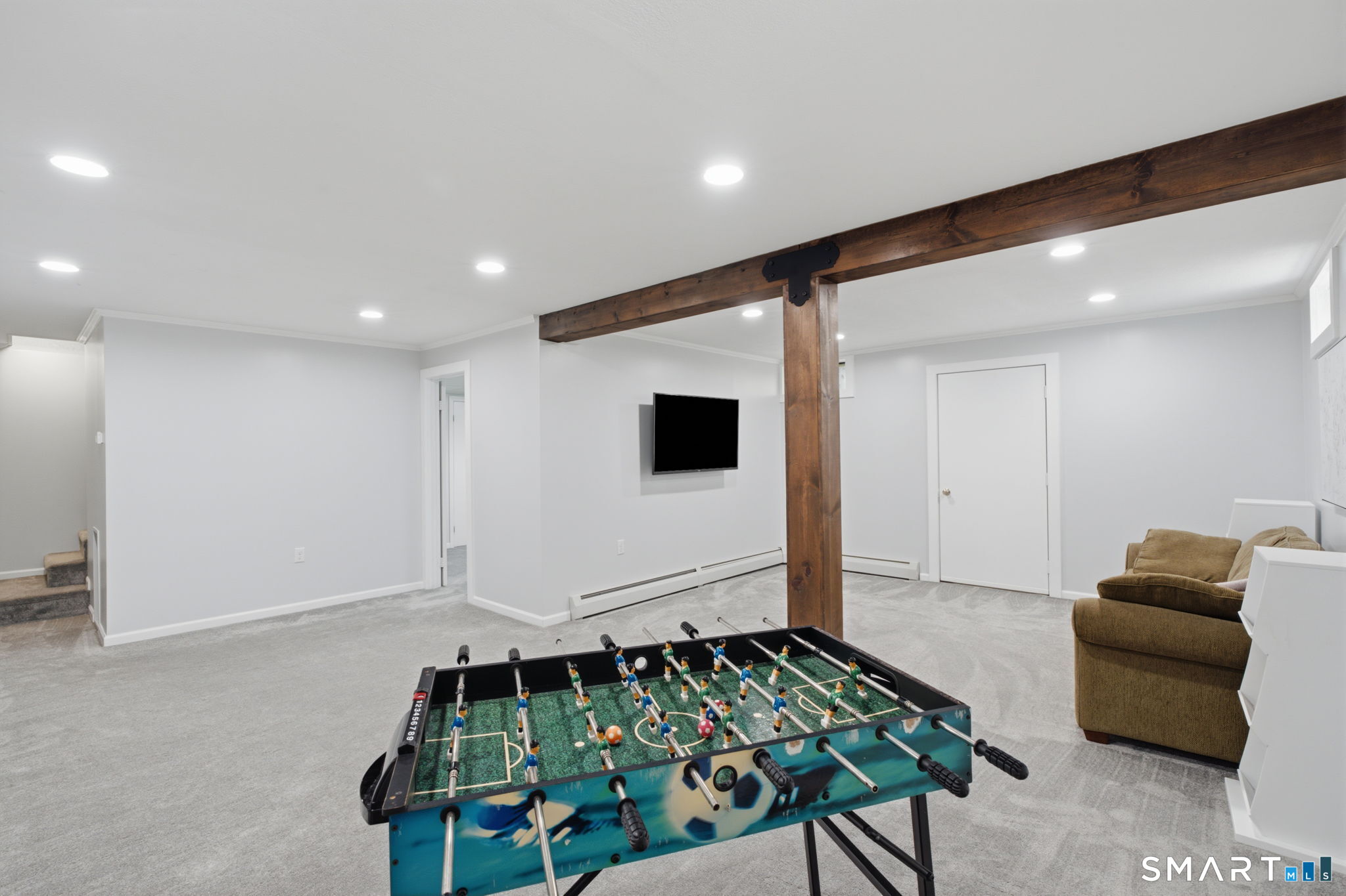 61 Broadleaf Circle Windsor CT 06095