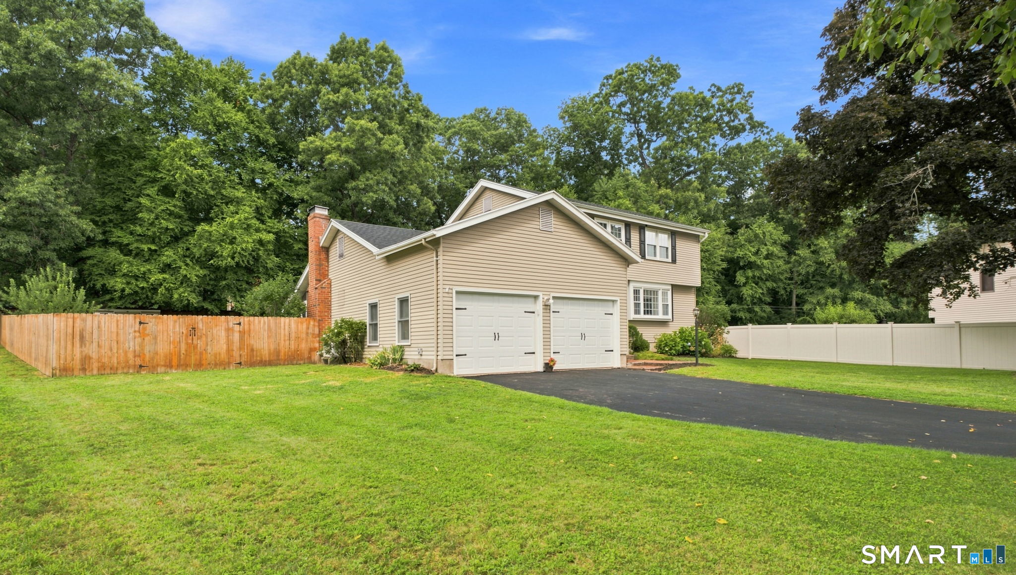 61 Broadleaf Circle Windsor CT 06095