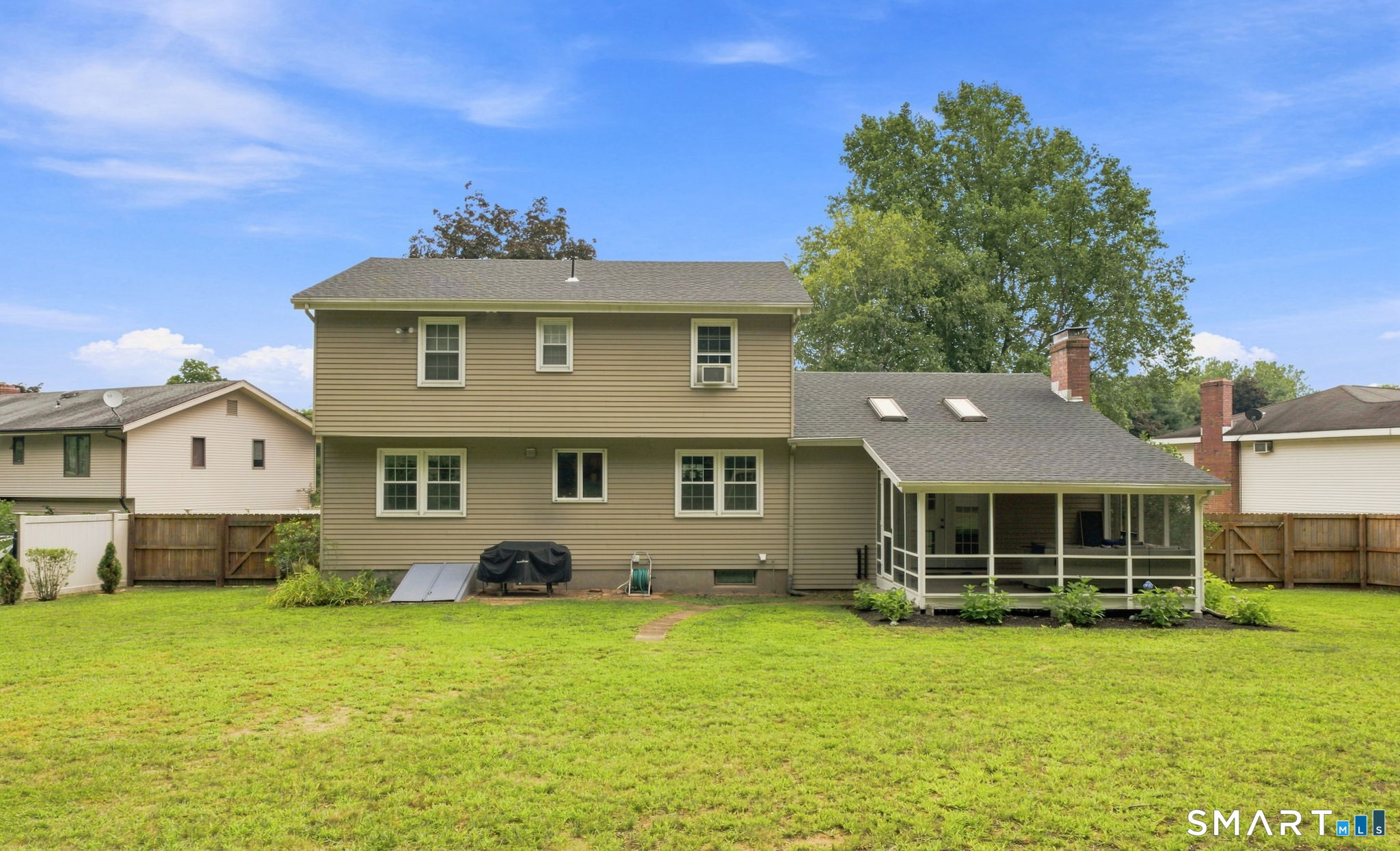 61 Broadleaf Circle Windsor CT 06095