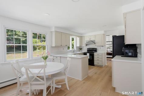 61 Broadleaf Circle Windsor CT 06095